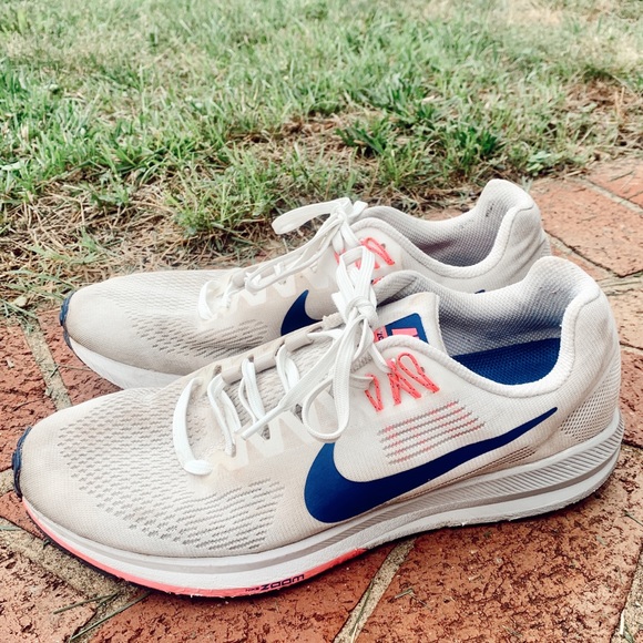 Nike Shoes - Nike Zoom Structure21